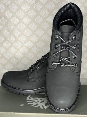 Timberland women’s Black Nubuck Lace-Up Work Boots